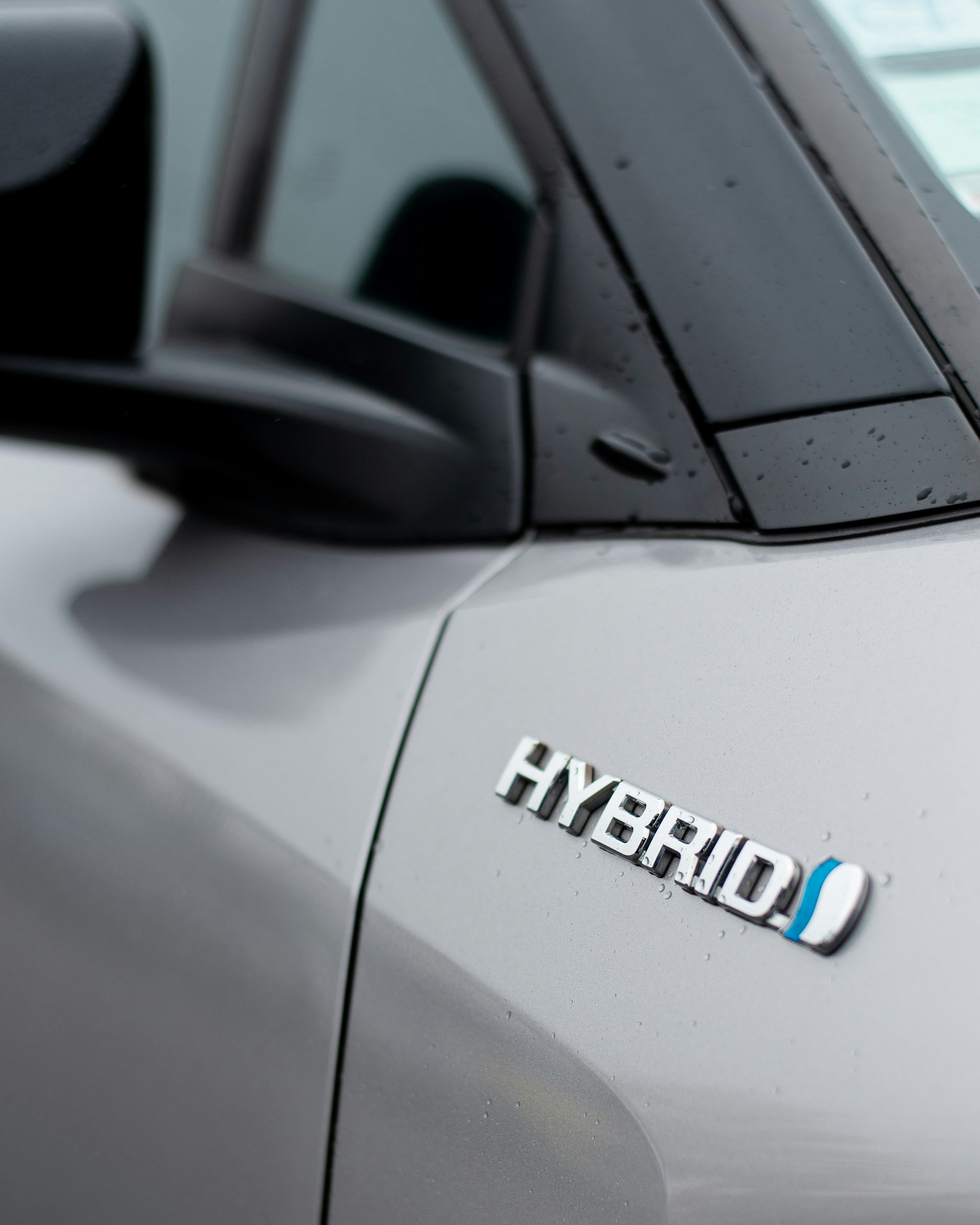 Hydrogen vs. Electric Vehicle Maintenance: A Comprehensive Cost Review